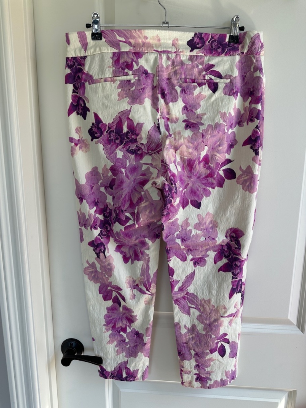 Chicos Crop Pant Purple Shade size 2/ L - Picture 2 of 5